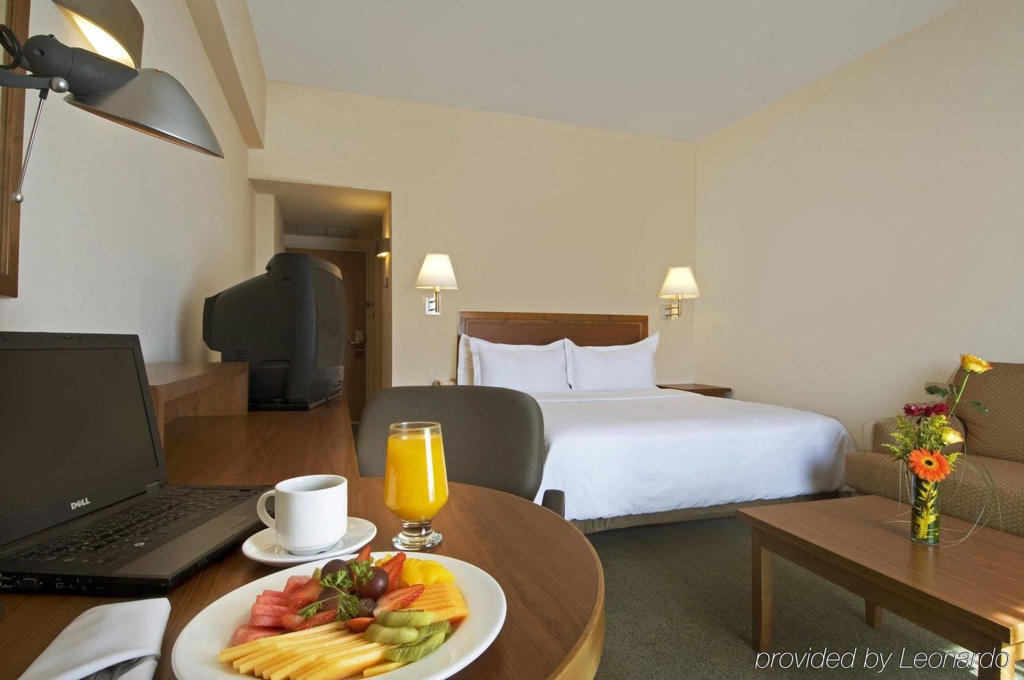 Fiesta Inn Tijuana Otay Aeropuerto Extérieur photo